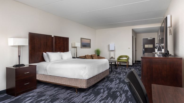 <b>Fairfield Inn & Suites Room</b>. Images powered by <a href="https://www.leonardoworldwide.com/" title="Leonardo Worldwide" target="_blank">Leonardo</a>.