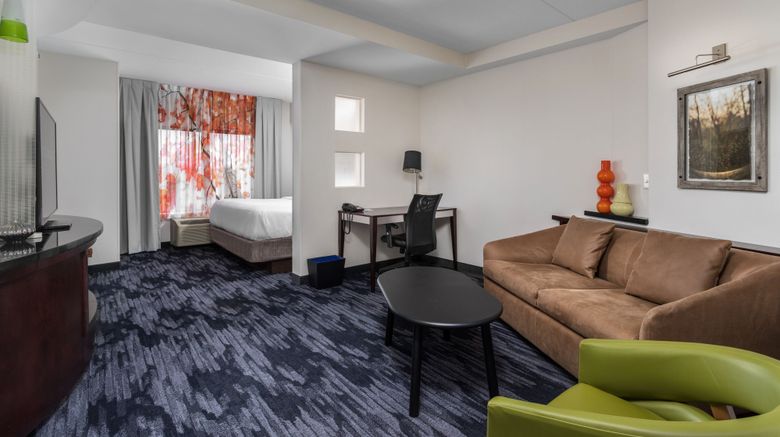 <b>Fairfield Inn & Suites Suite</b>. Images powered by <a href="https://www.leonardoworldwide.com/" title="Leonardo Worldwide" target="_blank">Leonardo</a>.