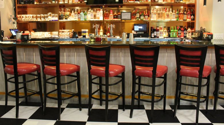 <b>Holiday Inn NYC - Lower East Side Restaurant</b>. Images powered by <a href="https://www.leonardoworldwide.com/" title="Leonardo Worldwide" target="_blank">Leonardo</a>.