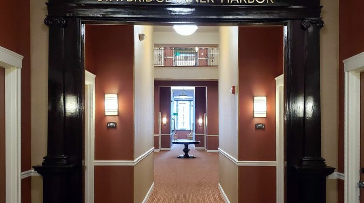 Staybridge Suites Baltimore-Inner Harbor Lobby