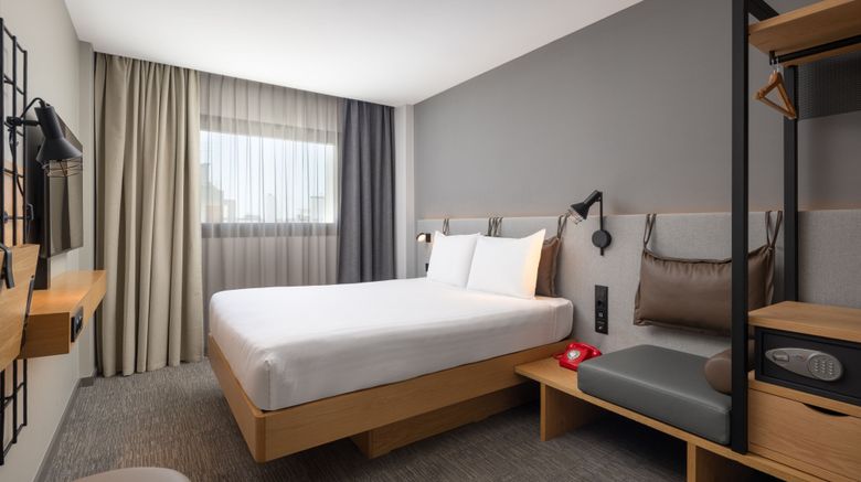 <b>Moxy Lisbon City Room</b>. Images powered by <a href="https://www.leonardoworldwide.com/" title="Leonardo Worldwide" target="_blank">Leonardo</a>.