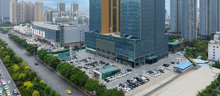 Holiday Inn Exp Downtown Exterior