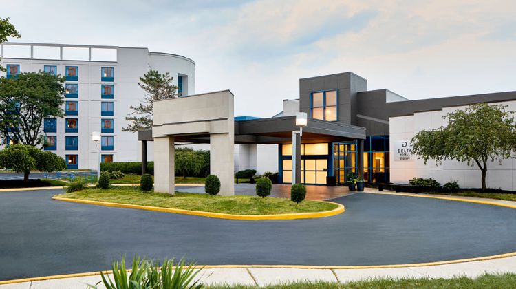 Delta Hotels by Marriott Toledo Exterior