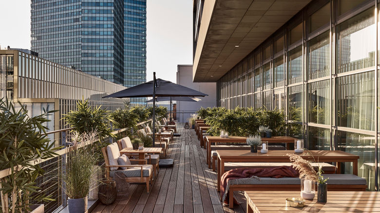 <b>SIDE Design Hotel Hamburg Exterior</b>. Images powered by <a href="https://www.leonardoworldwide.com/" title="Leonardo Worldwide" target="_blank">Leonardo</a>.
