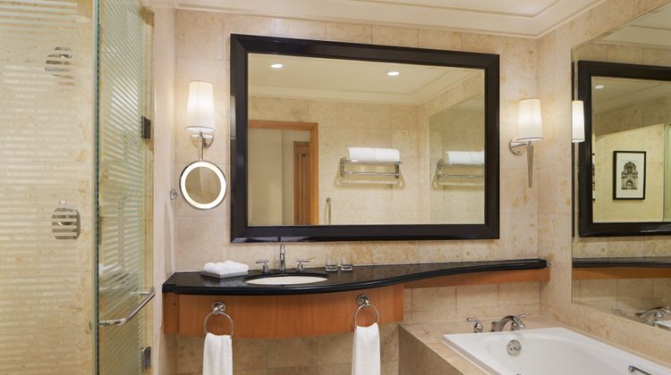 Sheraton Manila Bay Room
