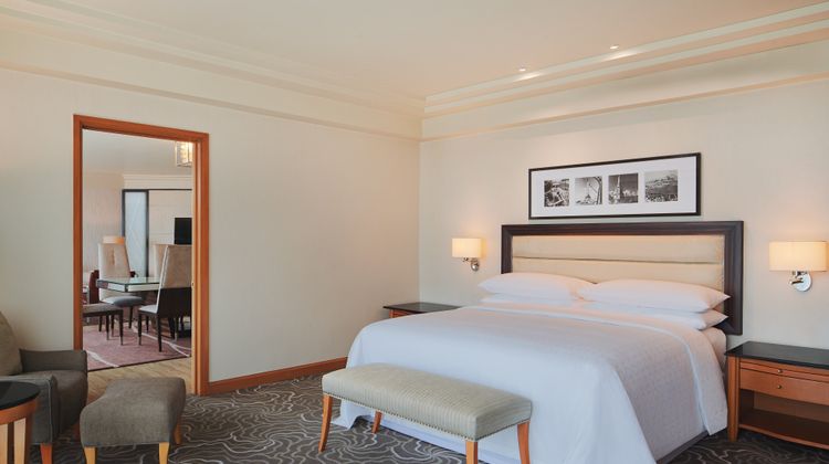 Sheraton Manila Bay Suite