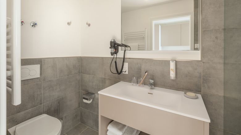 <b>Candlewood Suites Heidelberg Room</b>. Images powered by <a href="https://www.leonardoworldwide.com/" title="Leonardo Worldwide" target="_blank">Leonardo</a>.
