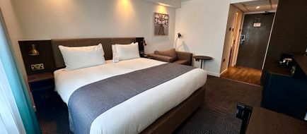 Holiday Inn Bristol Airport Room
