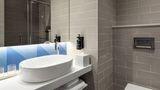 <b>Holiday Inn Exp Porto Boavista Room</b>. Images powered by <a href="https://www.leonardoworldwide.com/" title="Leonardo Worldwide" target="_blank">Leonardo</a>.