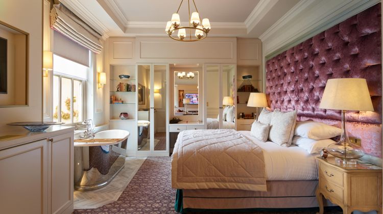 Down Hall Hotel & Spa Suite