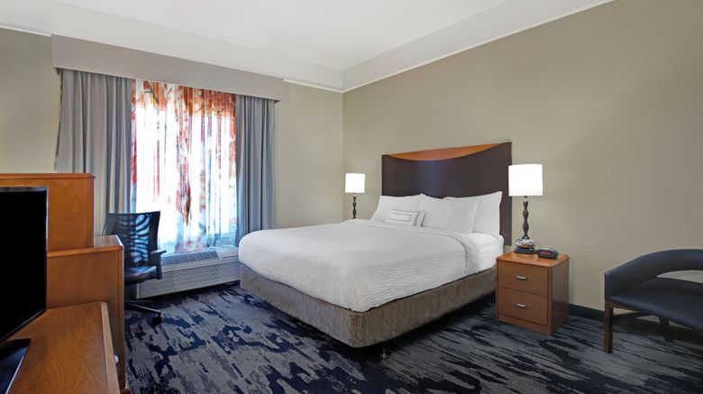 <b>Fairfield Inn & Suites by Marriott Room</b>. Images powered by <a href="https://www.leonardoworldwide.com/" title="Leonardo Worldwide" target="_blank">Leonardo</a>.