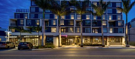 Moxy St Petersburg Downtown Exterior