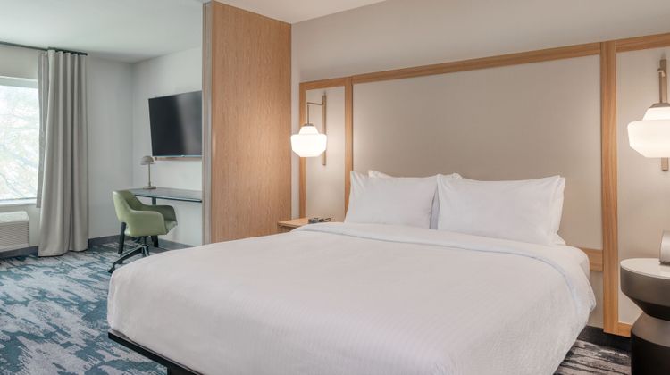 Fairfield Inn & Suites Shelbyville Suite