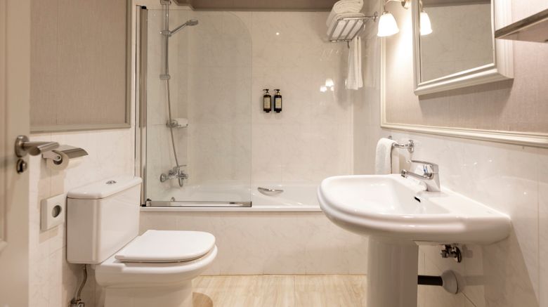 <b>Hotel Torrelodones Room</b>. Images powered by <a href="https://www.leonardoworldwide.com/" title="Leonardo Worldwide" target="_blank">Leonardo</a>.