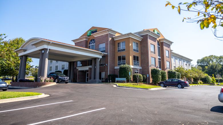 <b>Holiday Inn Express & Suites Exterior</b>. Images powered by <a href="https://www.leonardoworldwide.com/" title="Leonardo Worldwide" target="_blank">Leonardo</a>.