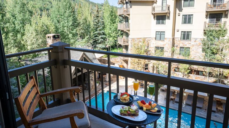<b>Four Seasons Resort Vail Room</b>. Images powered by <a href="https://www.leonardoworldwide.com/" title="Leonardo Worldwide" target="_blank">Leonardo</a>.