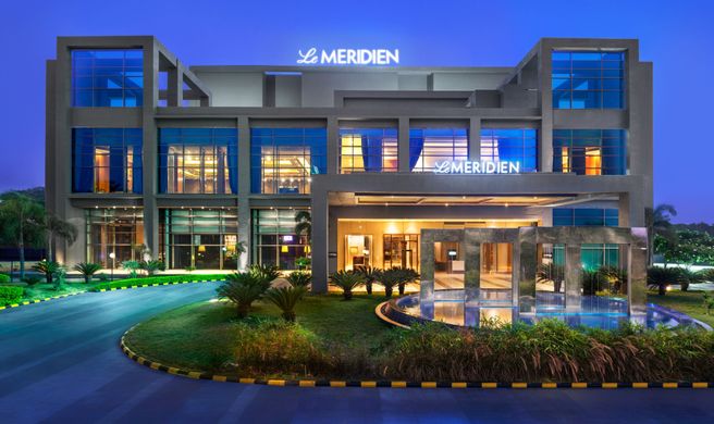 Le Meridien Nagpur Exterior