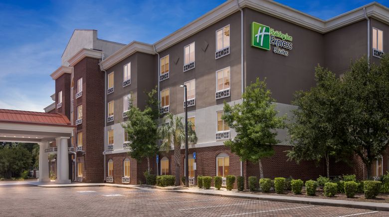 <b>Holiday Inn Express Hotel & Suites Exterior</b>. Images powered by <a href="https://www.leonardoworldwide.com/" title="Leonardo Worldwide" target="_blank">Leonardo</a>.