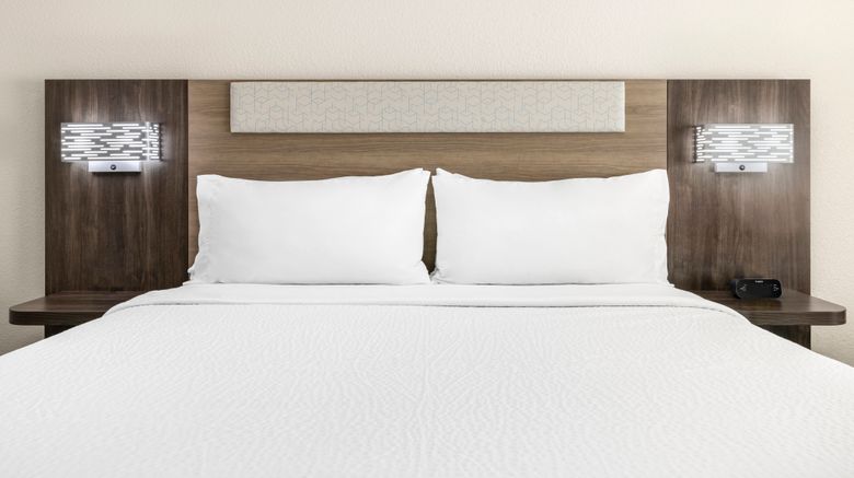 <b>Holiday Inn Express-Suites Phoenix West Room</b>. Images powered by <a href="https://www.leonardoworldwide.com/" title="Leonardo Worldwide" target="_blank">Leonardo</a>.