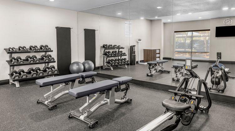 Holiday Inn Express-Suites Phoenix West Health Club