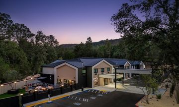 The Inelle, Oakhurst Yosemite