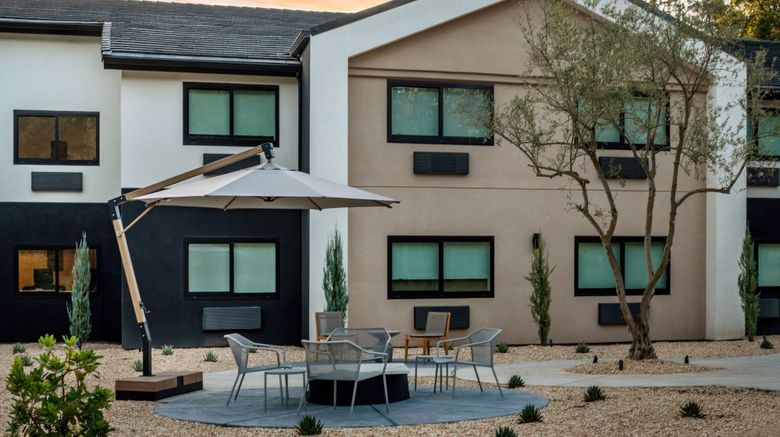 <b>The Inelle, Oakhurst Yosemite Exterior</b>. Images powered by <a href="https://www.leonardoworldwide.com/" title="Leonardo Worldwide" target="_blank">Leonardo</a>.