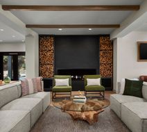 The Inelle, Oakhurst Yosemite Lobby