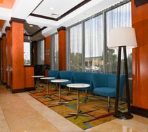Fairfield Inn & Suites Hartford Airport Lobby
