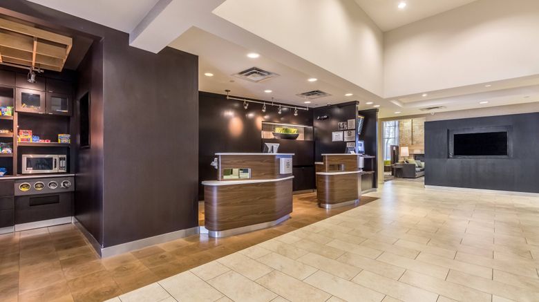 <b>Courtyard Dallas DFW Arpt South/Irving Lobby</b>. Images powered by <a href="https://www.leonardoworldwide.com/" title="Leonardo Worldwide" target="_blank">Leonardo</a>.