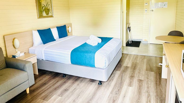 <b>Junee Motor Inn Room</b>. Images powered by <a href="https://www.leonardoworldwide.com/" title="Leonardo Worldwide" target="_blank">Leonardo</a>.