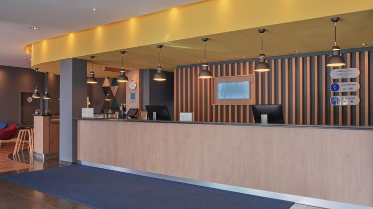 Holiday Inn Express Frankfurt Airport Exterior