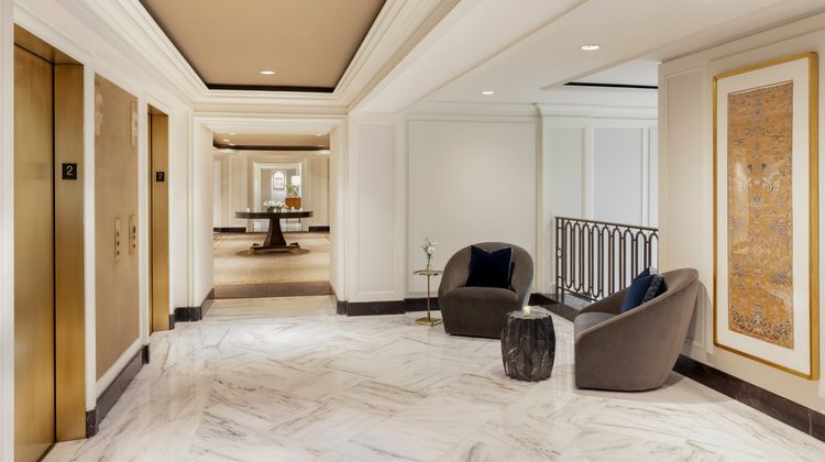 Omni Berkshire Place Meeting