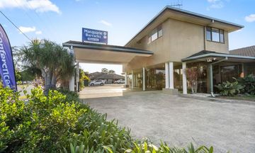Macquarie Barracks Inn