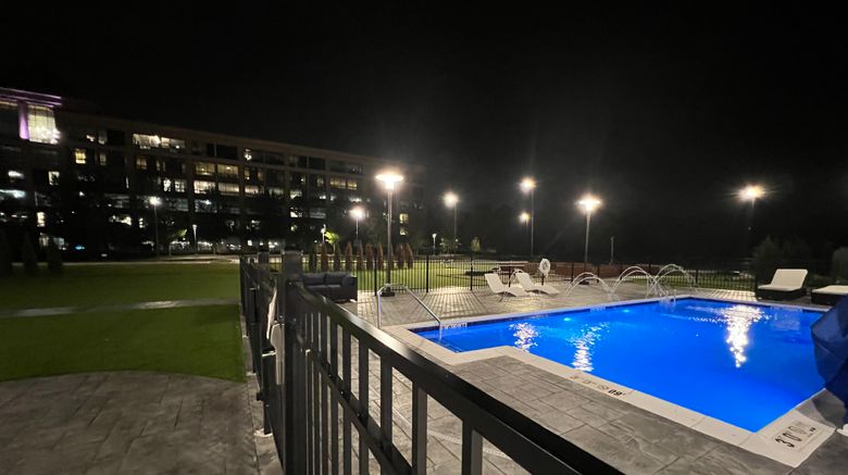 <b>Holiday Inn Express & Suites Chicago Pool</b>. Images powered by <a href="https://www.leonardoworldwide.com/" title="Leonardo Worldwide" target="_blank">Leonardo</a>.