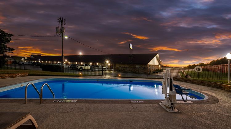 Scottish Inn Decatur Inn Pool