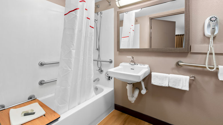 <b>Red Roof Inn Harrisburg North Room</b>. Images powered by <a href="https://www.leonardoworldwide.com/" title="Leonardo Worldwide" target="_blank">Leonardo</a>.