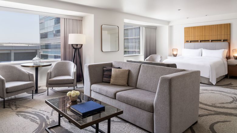 <b>JW Marriott Los Angeles L.A. LIVE Suite</b>. Images powered by <a href="https://www.leonardoworldwide.com/" title="Leonardo Worldwide" target="_blank">Leonardo</a>.