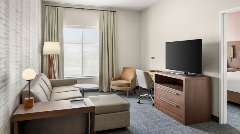 <b>Residence Inn Brookfield at Poplar Creek Room</b>. Images powered by <a href="https://www.leonardoworldwide.com/" title="Leonardo Worldwide" target="_blank">Leonardo</a>.