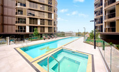 Meriton Suites George St