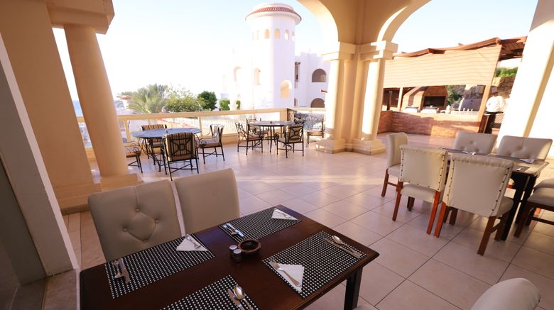 <b>Continental Plaza Beach Resort Restaurant</b>. Images powered by <a href="https://www.leonardoworldwide.com/" title="Leonardo Worldwide" target="_blank">Leonardo</a>.