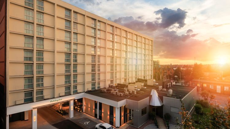 Holiday Inn Leicester Exterior