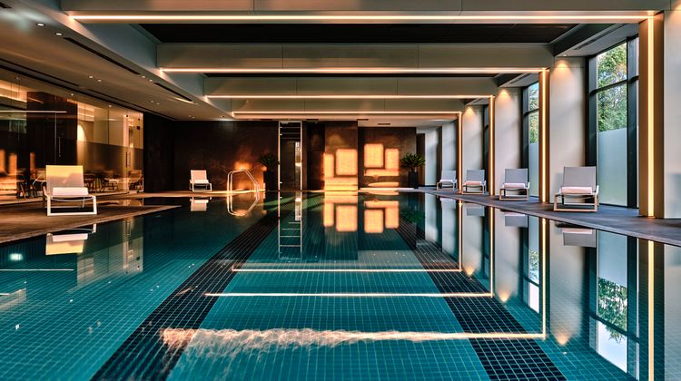 Crowne Plaza Sofia Pool