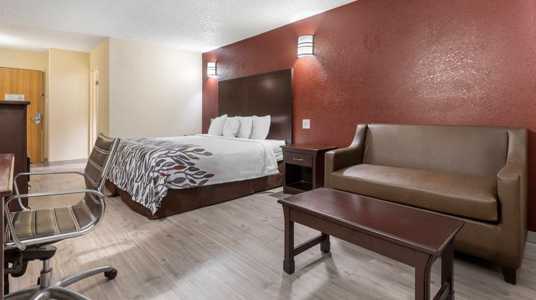 <b>Red Roof Inn La Marque Room</b>. Images powered by <a href="https://www.leonardoworldwide.com/" title="Leonardo Worldwide" target="_blank">Leonardo</a>.