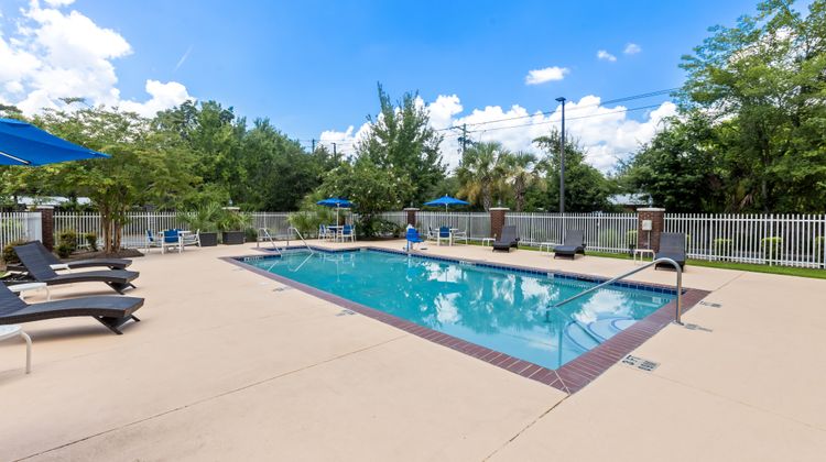 Holiday Inn Express Hotel & Suites Pool