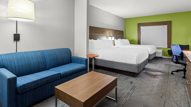Holiday Inn Express Hotel & Suites Room