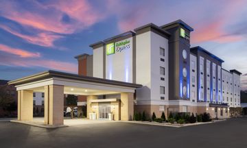 Holiday Inn Express Toledo North
