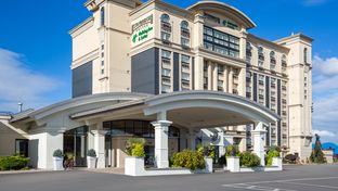 Holiday Inn Parkway Convention Centre