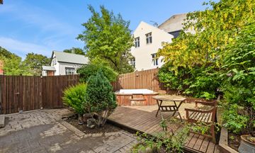 Byron Bay Side Central Studio Apartments