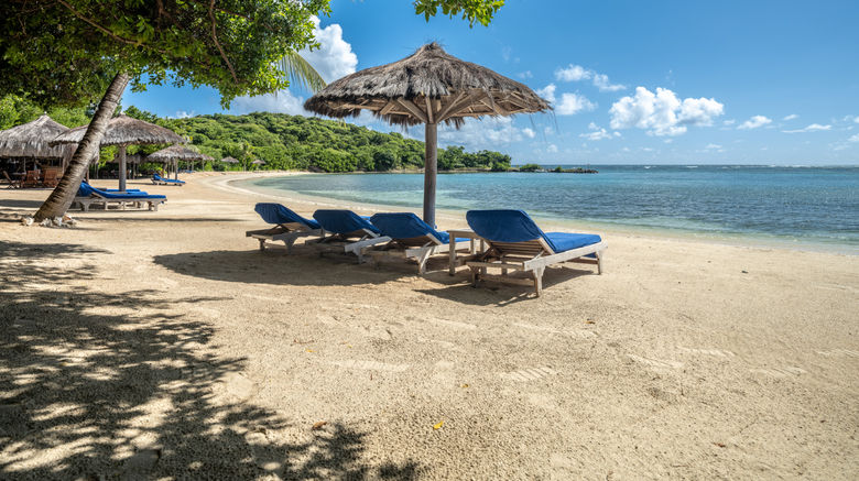 <b>Canouan Estate Beach</b>. Images powered by <a href="https://www.leonardoworldwide.com/" title="Leonardo Worldwide" target="_blank">Leonardo</a>.