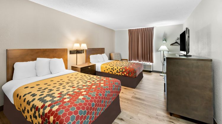 Red Carpet Inn Quantico Room